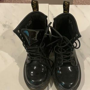 Kids Dr. Martens Air Cushion Sole Boots